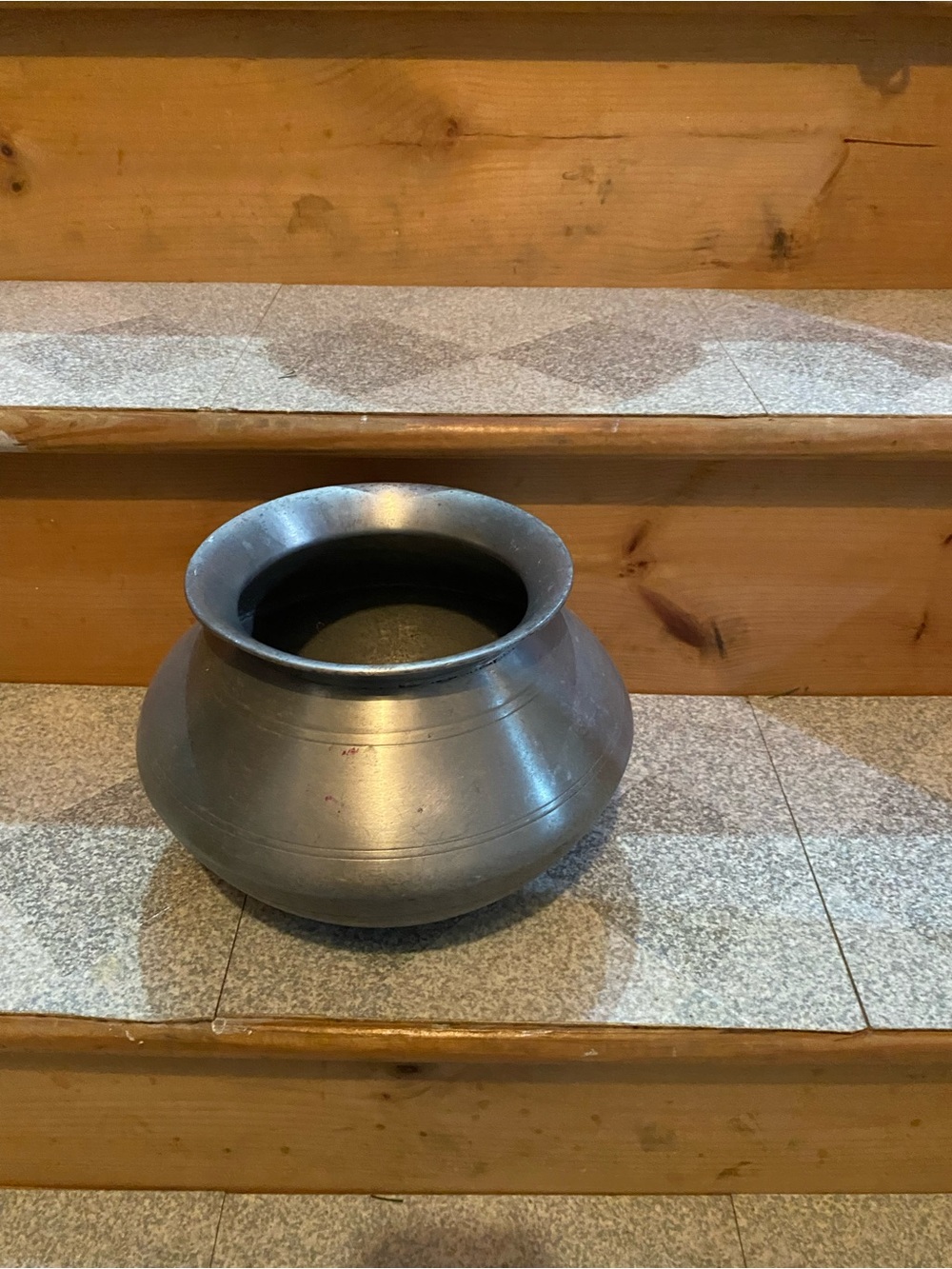 Round Metal cooking Pot - Silver Finish